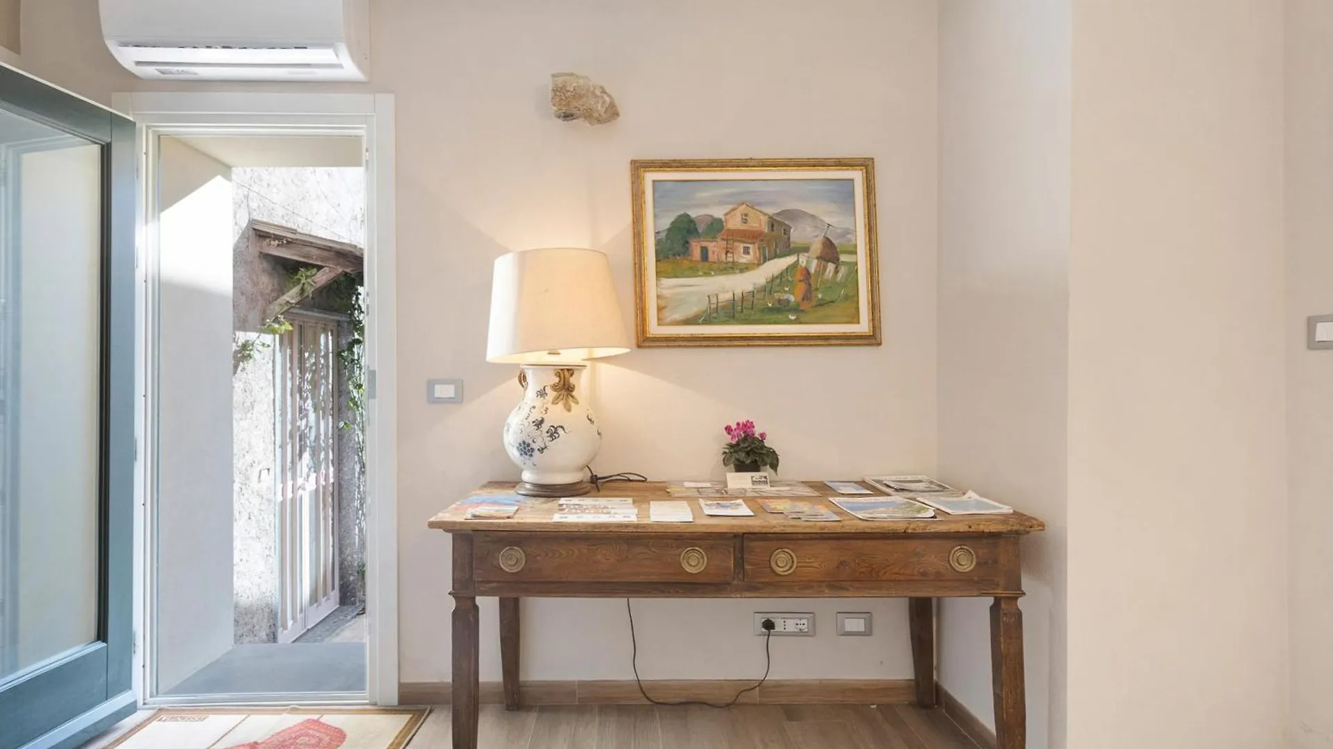 Residenza Del Capitano Apartment Levanto